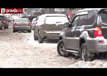 Снег сковал Москву 