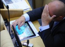 Депутат умнее россиянина?